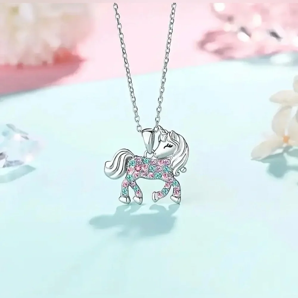 Unicorn Silver & Crystals necklace - Picture 1 of 4